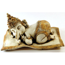Ganesha sdraiato sul tappeto
